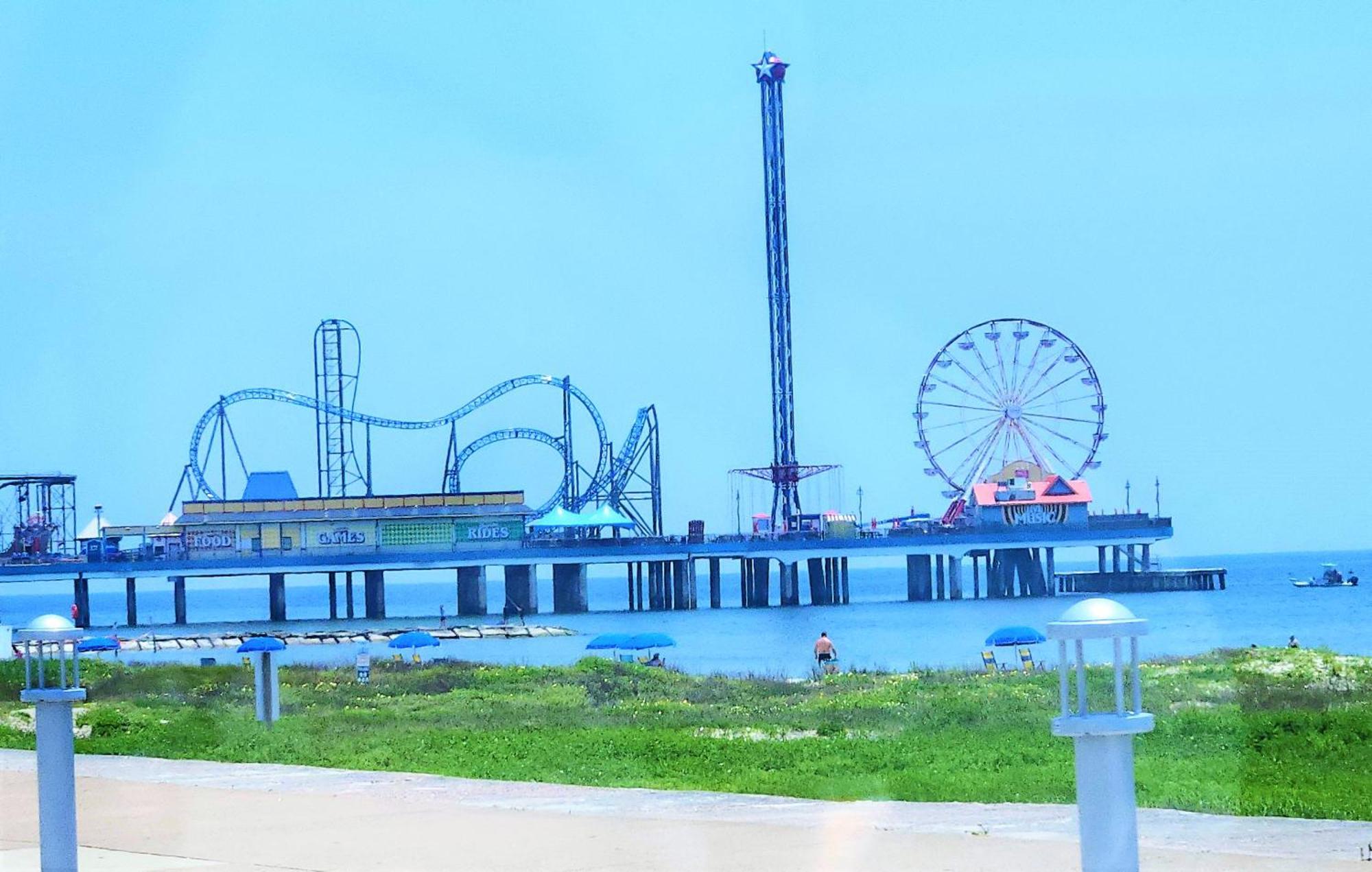 Casaazul-2605B-Pleasure Pier & Beach A Block Away- 3Bed 2Bath 7 Beds- 7 Minutes To Cruise Terminal Galveston Kültér fotó